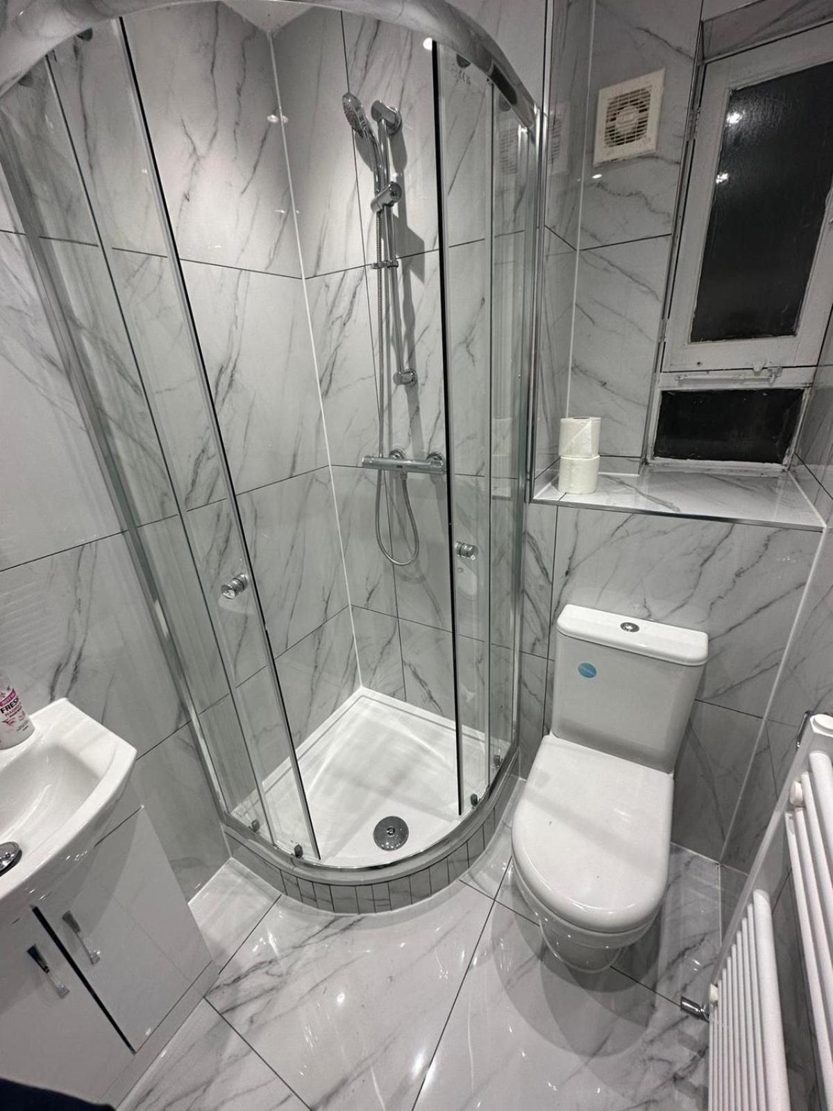 3 Bedroom King Cross Station City Centre לונדון מראה חיצוני תמונה