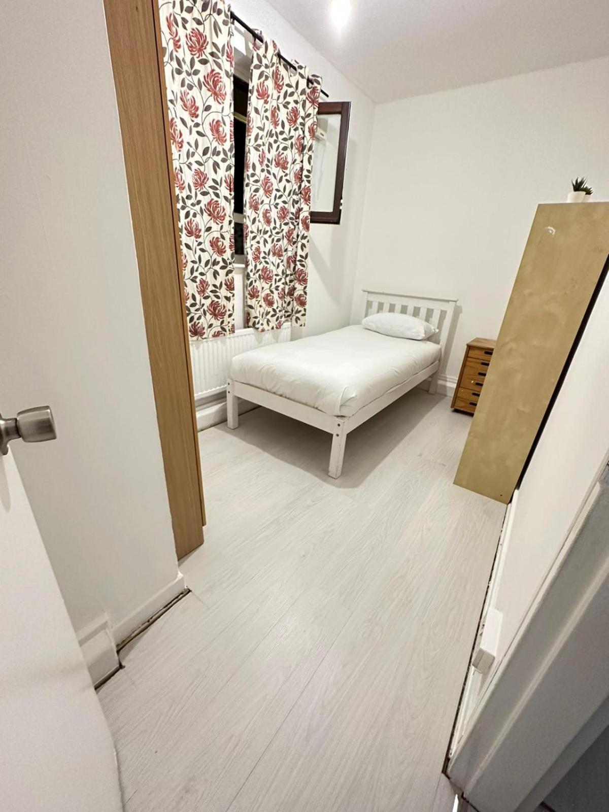 3 Bedroom King Cross Station City Centre לונדון מראה חיצוני תמונה